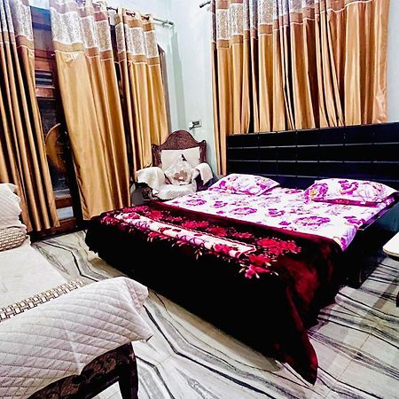 Chandan Homestay Allāhābād Junction Exterior foto