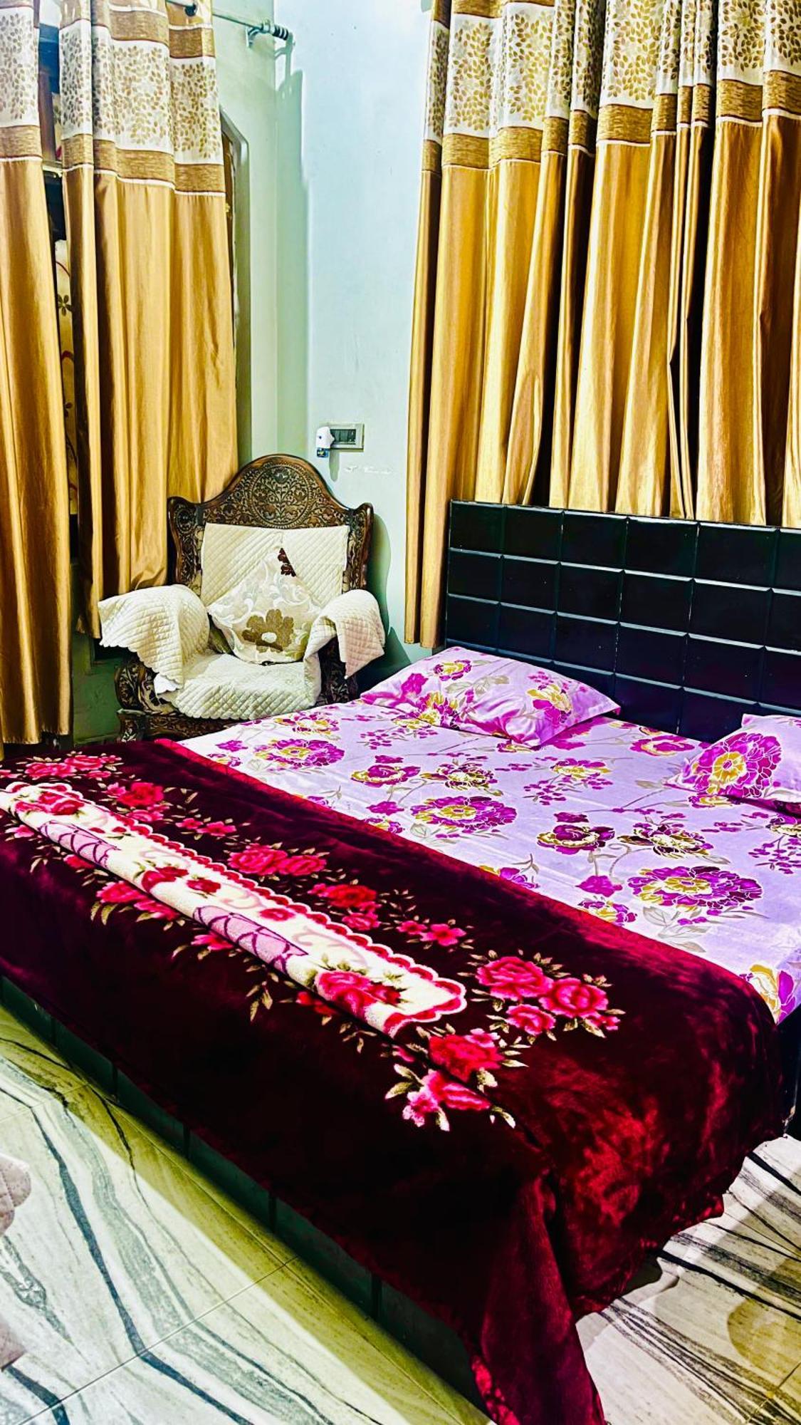 Chandan Homestay Allāhābād Junction Exterior foto