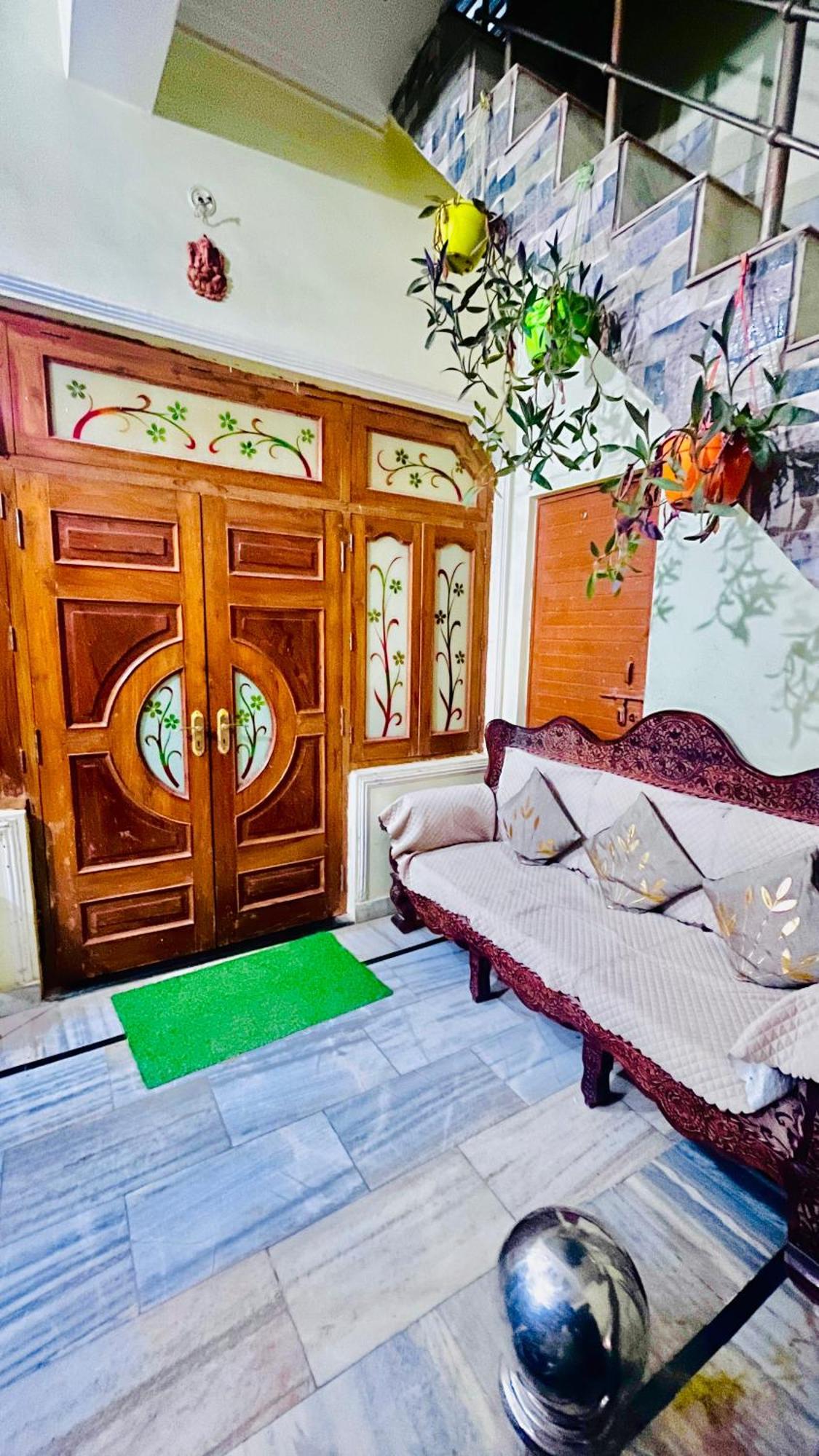 Chandan Homestay Allāhābād Junction Exterior foto